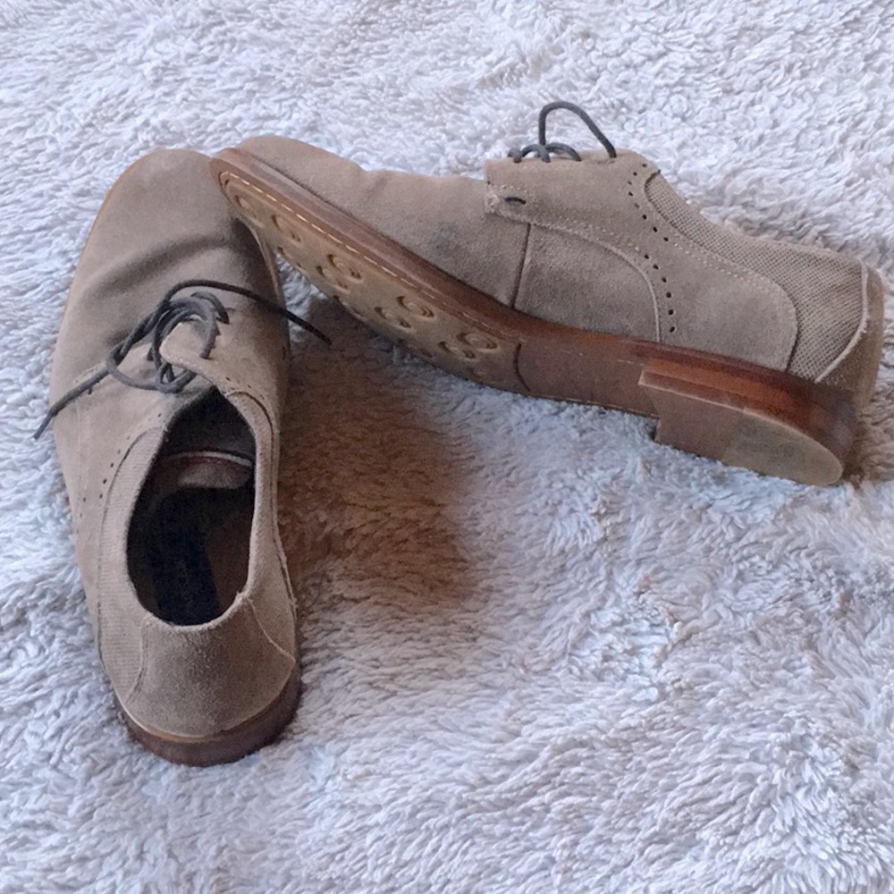 Tan leather and textile men’s semi-casual shoes